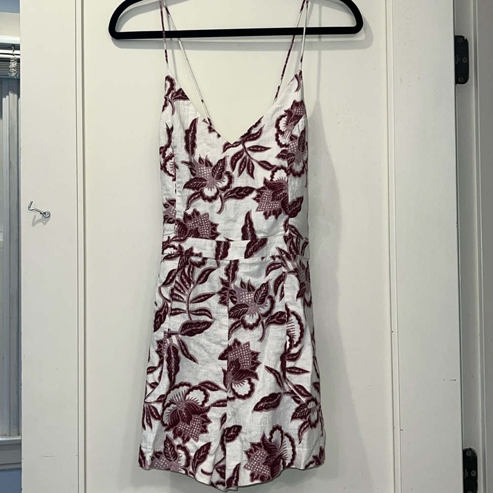 ASTR The Label Size L White & Purple Floral Romper